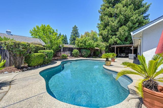 1617 Revere Dr, Roseville, CA 95747