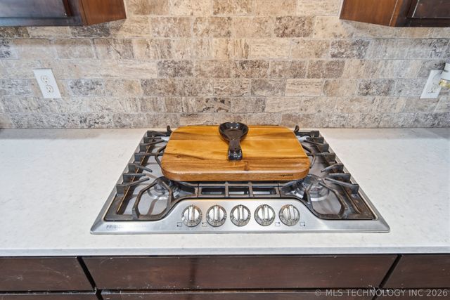 2605 W 111th Place S, Jenks, OK 74037