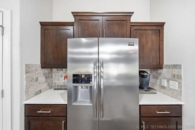 2605 W 111th Place S, Jenks, OK 74037