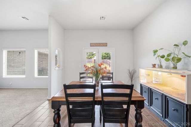 2605 W 111th Place S, Jenks, OK 74037