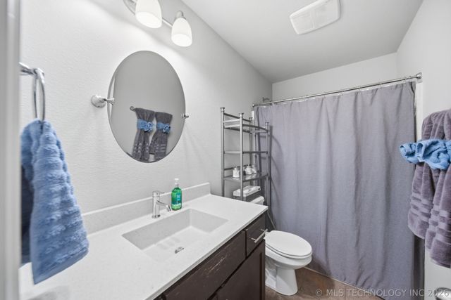 2605 W 111th Place S, Jenks, OK 74037