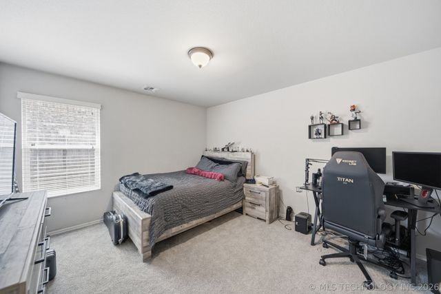 2605 W 111th Place S, Jenks, OK 74037
