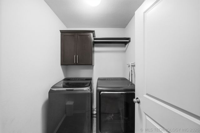 2605 W 111th Place S, Jenks, OK 74037