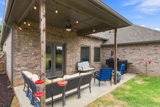 2605 W 111th Place S, Jenks, OK 74037