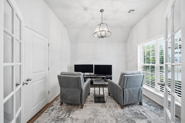 2605 W 111th Place S, Jenks, OK 74037
