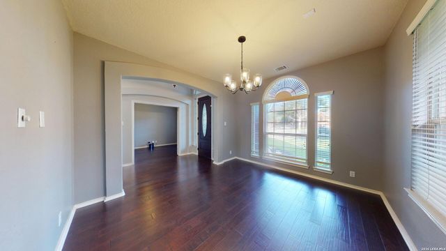 220 Nandina Ct, Cibolo, TX 78108