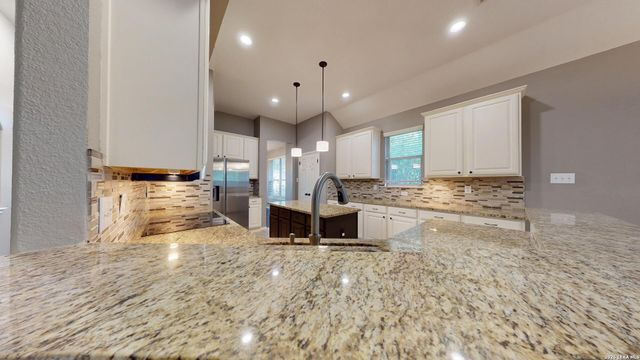 220 Nandina Ct, Cibolo, TX 78108