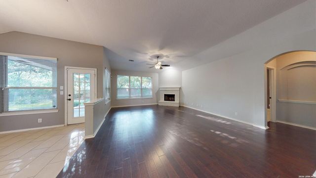 220 Nandina Ct, Cibolo, TX 78108