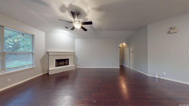 220 Nandina Ct, Cibolo, TX 78108