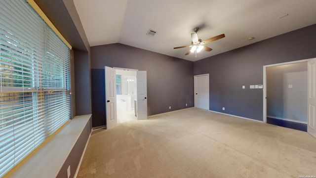 220 Nandina Ct, Cibolo, TX 78108