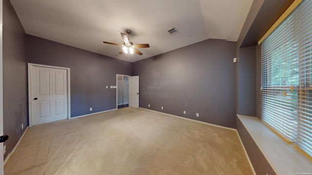 220 Nandina Ct, Cibolo, TX 78108