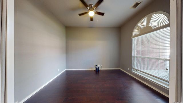 220 Nandina Ct, Cibolo, TX 78108