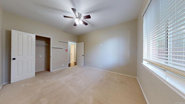 220 Nandina Ct, Cibolo, TX 78108