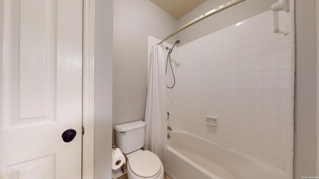 220 Nandina Ct, Cibolo, TX 78108