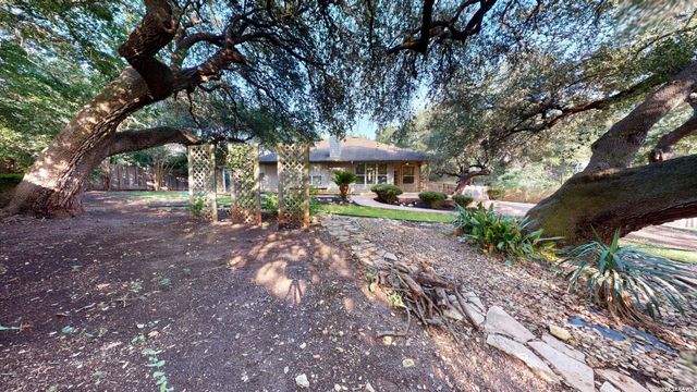 220 Nandina Ct, Cibolo, TX 78108