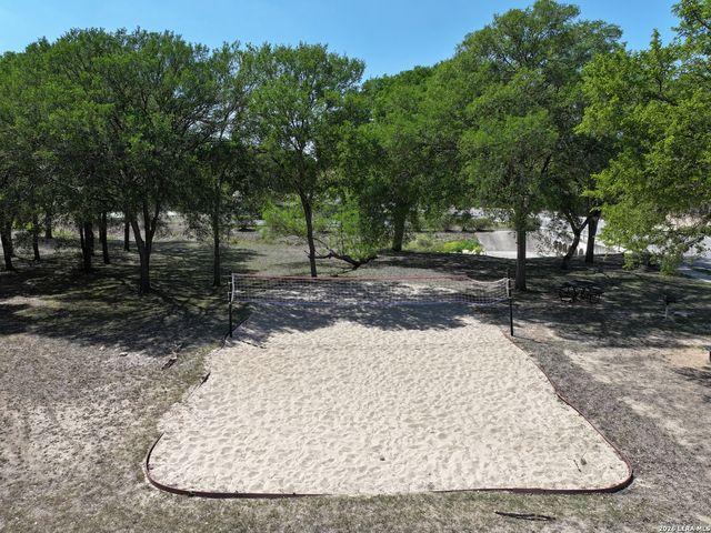 220 Nandina Ct, Cibolo, TX 78108