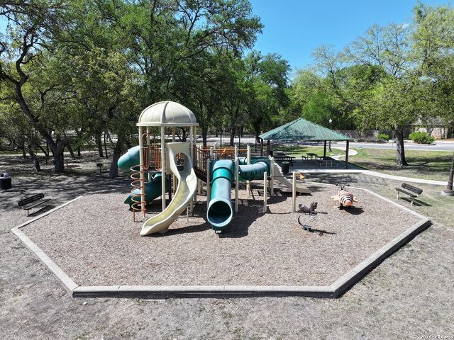 220 Nandina Ct, Cibolo, TX 78108