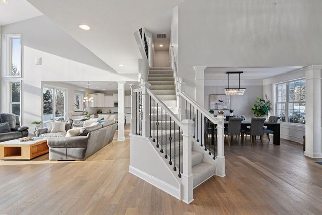 7135 Gunflint Trail, Chanhassen, MN 55317