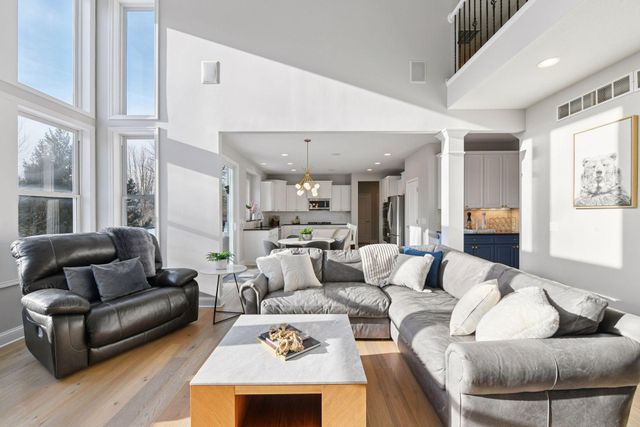 7135 Gunflint Trail, Chanhassen, MN 55317