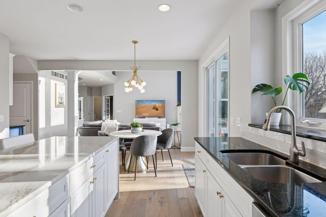 7135 Gunflint Trail, Chanhassen, MN 55317