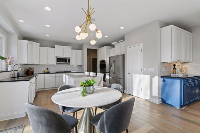 7135 Gunflint Trail, Chanhassen, MN 55317