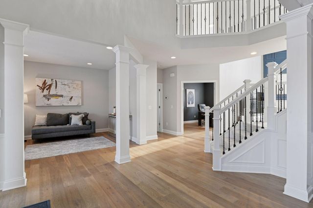 7135 Gunflint Trail, Chanhassen, MN 55317