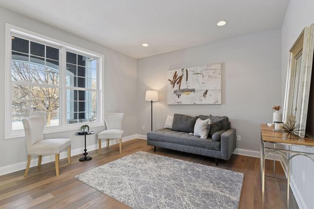 7135 Gunflint Trail, Chanhassen, MN 55317