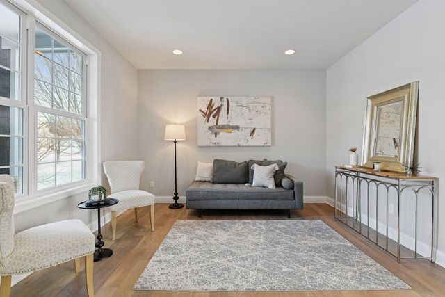 7135 Gunflint Trail, Chanhassen, MN 55317