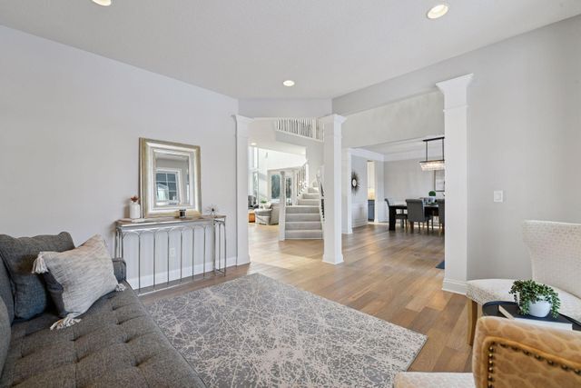 7135 Gunflint Trail, Chanhassen, MN 55317