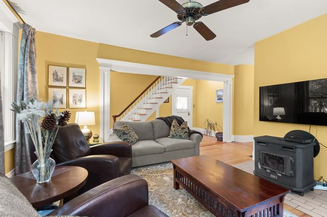 1 Brookside Rd, Westford, MA 01886