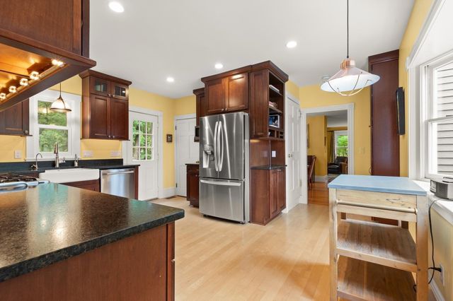 1 Brookside Rd, Westford, MA 01886
