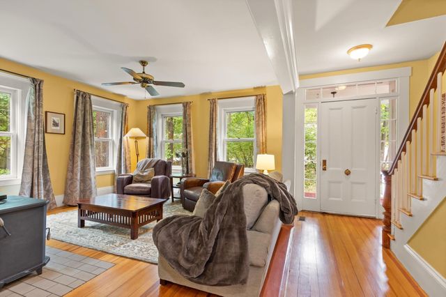 1 Brookside Rd, Westford, MA 01886