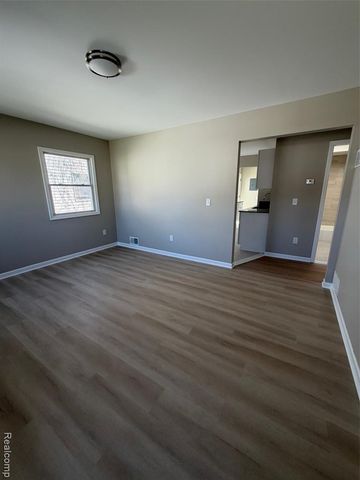 21058 Atlantic Avenue, Warren, MI 48091