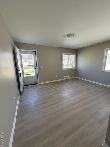 21058 Atlantic Avenue, Warren, MI 48091