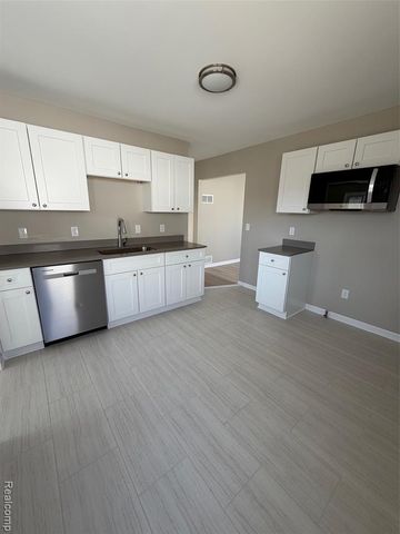 21058 Atlantic Avenue, Warren, MI 48091