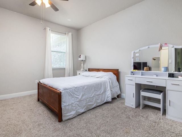 4229 Deer Lake LN, Georgetown, TX 78628