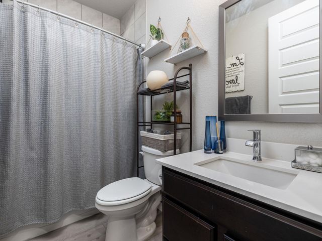 4229 Deer Lake LN, Georgetown, TX 78628