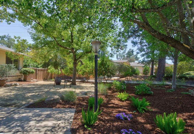 2648 Riviera Cir, El Dorado Hills, CA 95762