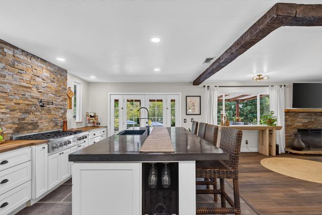 2648 Riviera Cir, El Dorado Hills, CA 95762