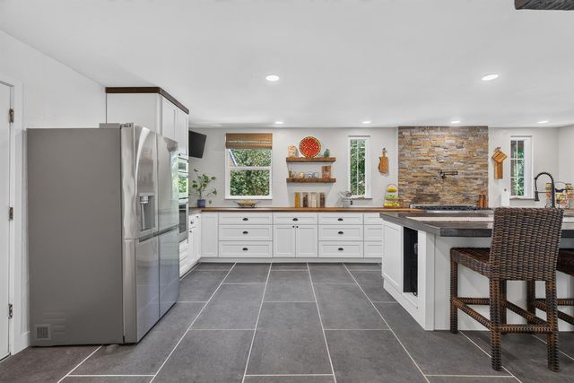 2648 Riviera Cir, El Dorado Hills, CA 95762