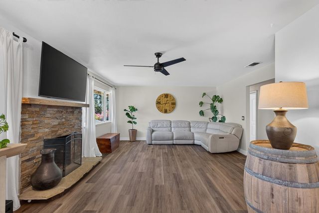 2648 Riviera Cir, El Dorado Hills, CA 95762