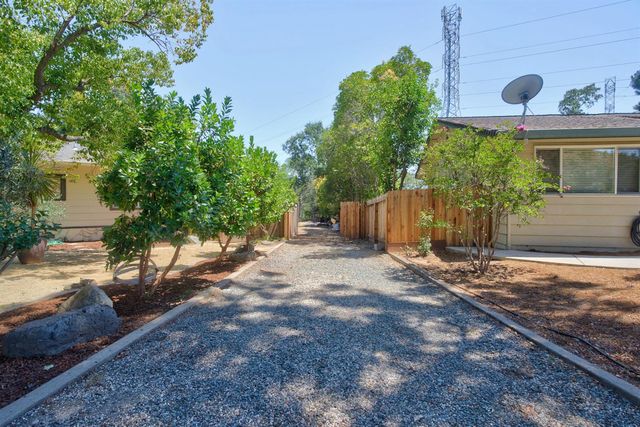 2648 Riviera Cir, El Dorado Hills, CA 95762