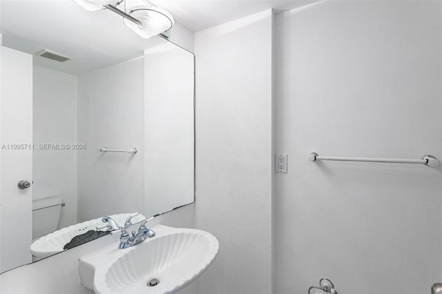 555 NE 15th St 15B, Miami, FL 33132