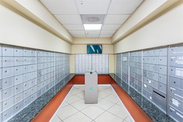 555 NE 15th St 15B, Miami, FL 33132