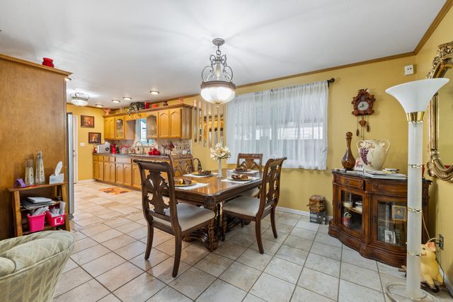 1722 W La Vida, Visalia, CA 93277