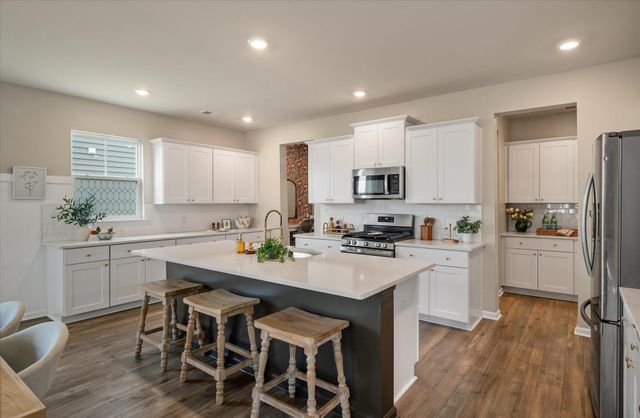 233 Narrowleaf Avenue, Summerville, SC 29485