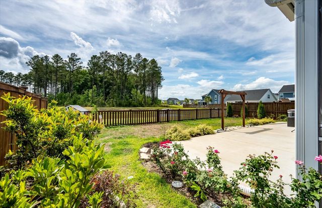 233 Narrowleaf Avenue, Summerville, SC 29485