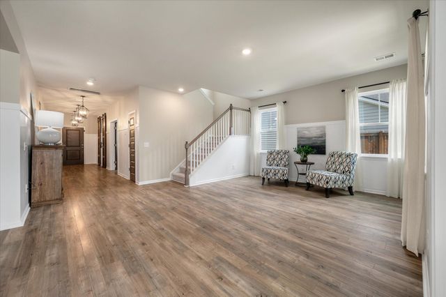 233 Narrowleaf Avenue, Summerville, SC 29485