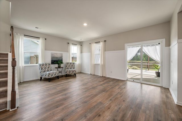 233 Narrowleaf Avenue, Summerville, SC 29485