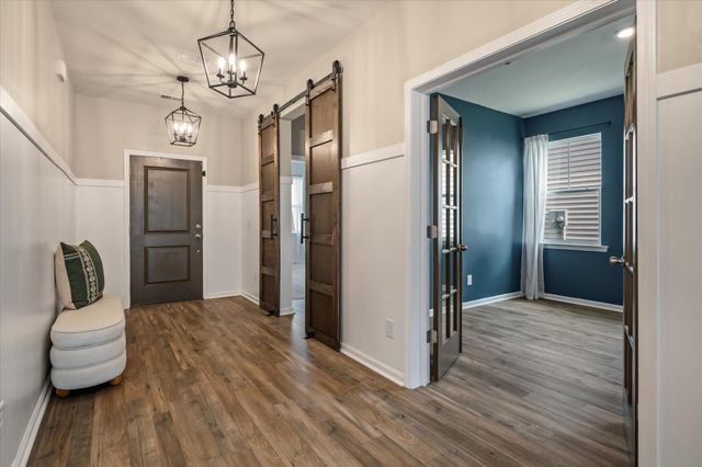 233 Narrowleaf Avenue, Summerville, SC 29485